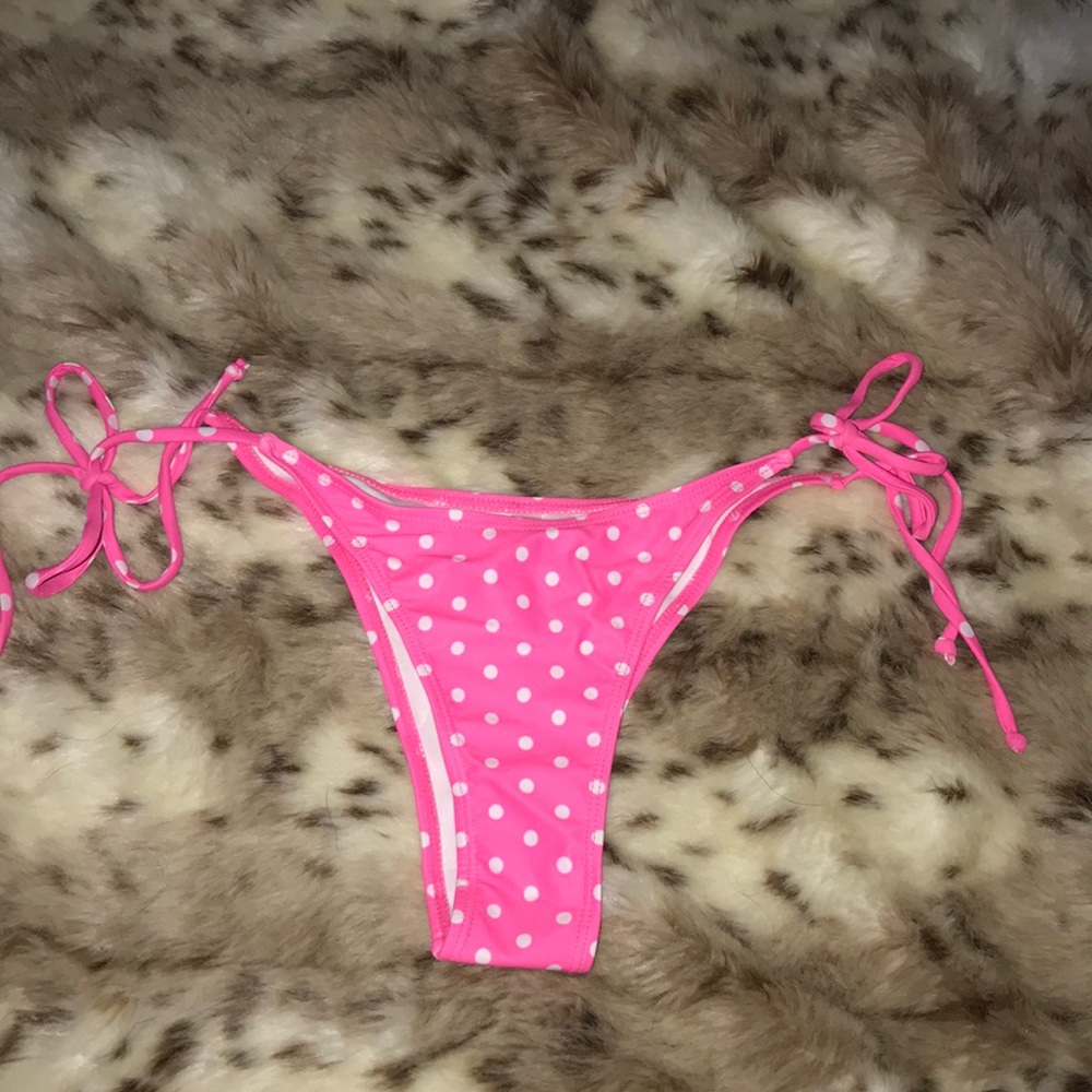 Polkadot bikini bottoms